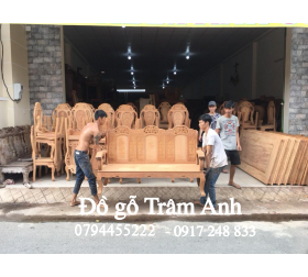 Chất hàng cho khách , tại Đồ gỗ Trâm Anh